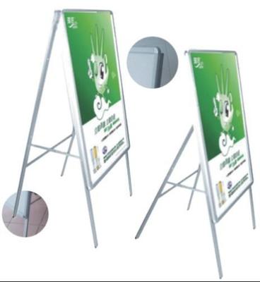海報(bào)架的選型與采購指南 廣州市海納展覽器材供貨方案